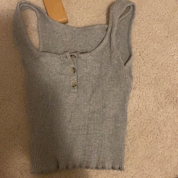 Grey cotton barley worn crop top with some buttons - Picture 1 of 3